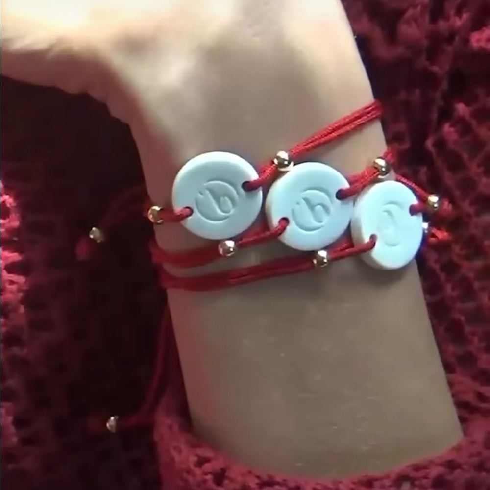 Orabella Bella Hadid bracelet, never used or worn.
#orabella #bellahadid